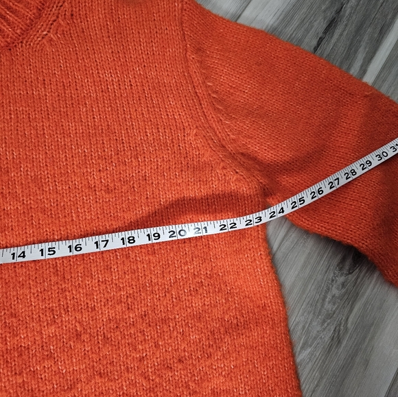 Cozy Orange Crewneck Women's Sweater Sz XS - Picture 6 of 7